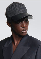 FENDI CAPELLO CON VISIERA